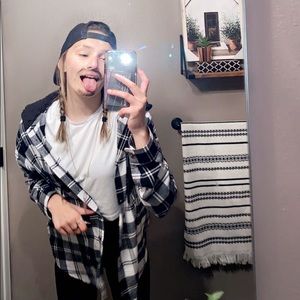 Meet your Posher, Sabrina